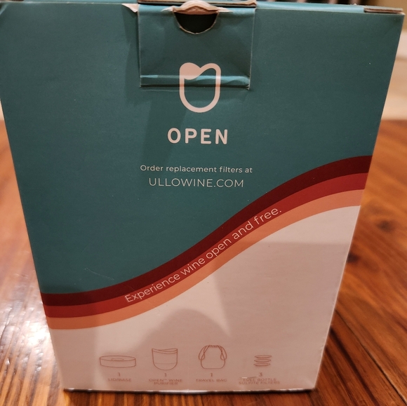 Ullo Open Wine Purifier with 2 Selective Sulfite Filters - Picture 7 of 10